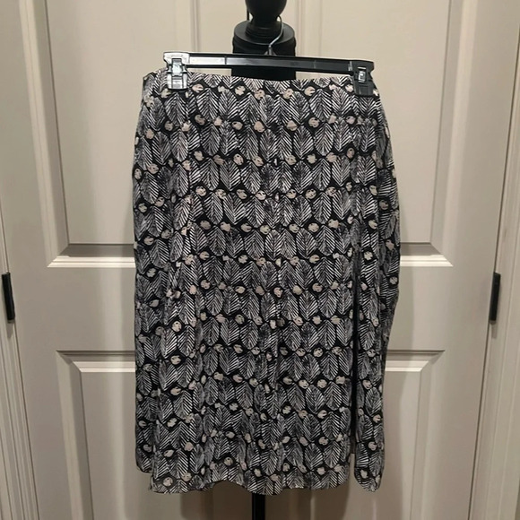 Sigrid Olsen Size 12 Skirt Black & Cream Patterned 24” Top to Hem Bottom NWOT - Picture 1 of 3